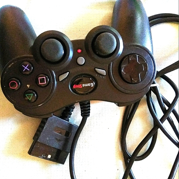 GameStop Game Controller 🎮+ free game - Picture 4 of 14